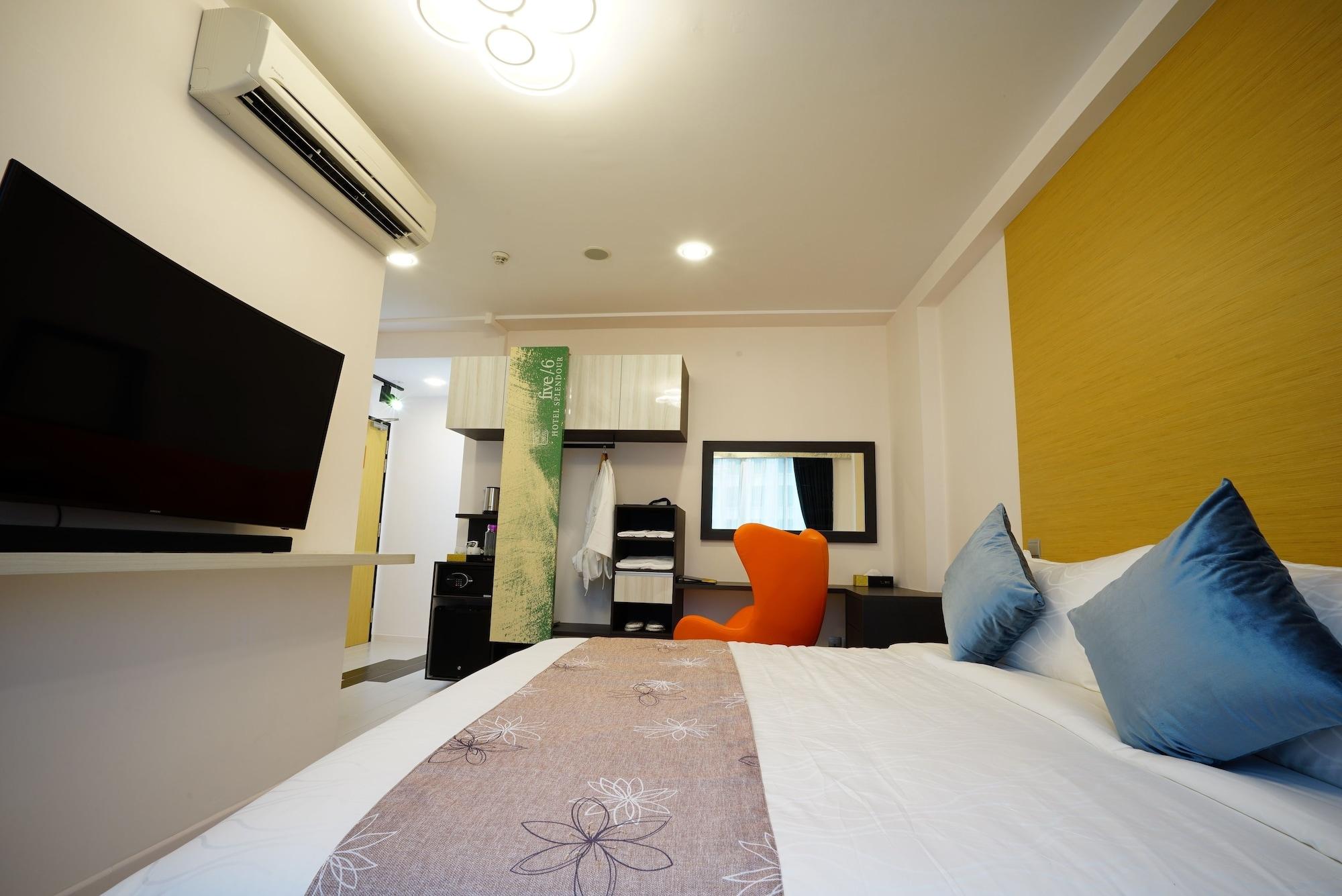 Five6 Splendour 4* Singapur